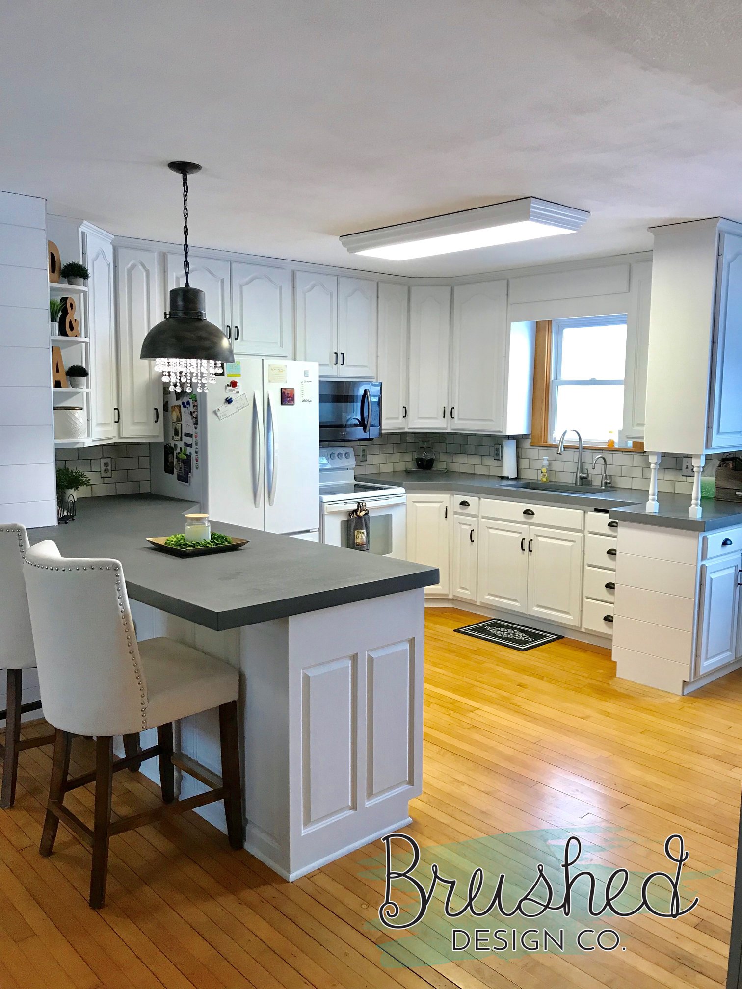 Paint your kitchen with Fusion Mineral Paint.
